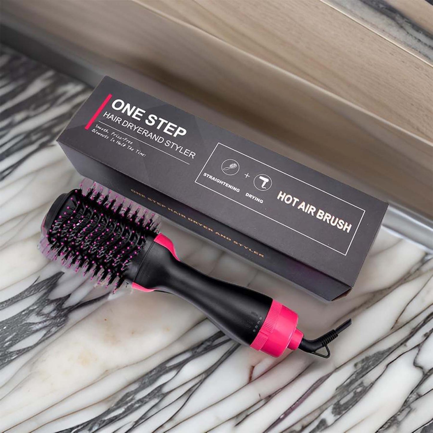 مجفف الشعر وتصفيفه بخطوة واحدة