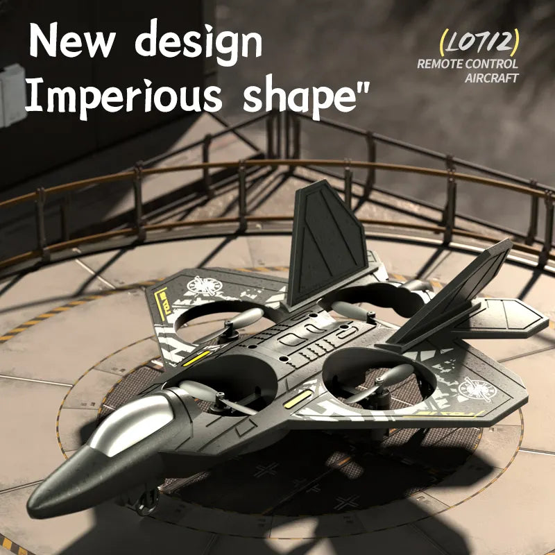 طائرة مقاتلة صغيرة بدون طيار يتم التحكم فيها عن بعد