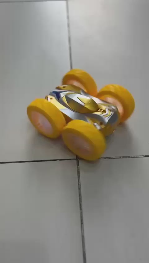 سيارة العنكبوت المثيرة، ثنائية الاتجاه، تعمل بجهاز تحكم عن بعد، مزودة بعنصر العنكبوت وأضواء LED رائعة، تدور بزاوية 360 درجة وتقلب